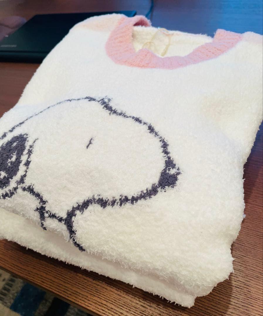 新品！可愛い、モコモコ、ふわふわ、スヌーピー柄パジャマ上下2点セットパジャマ！