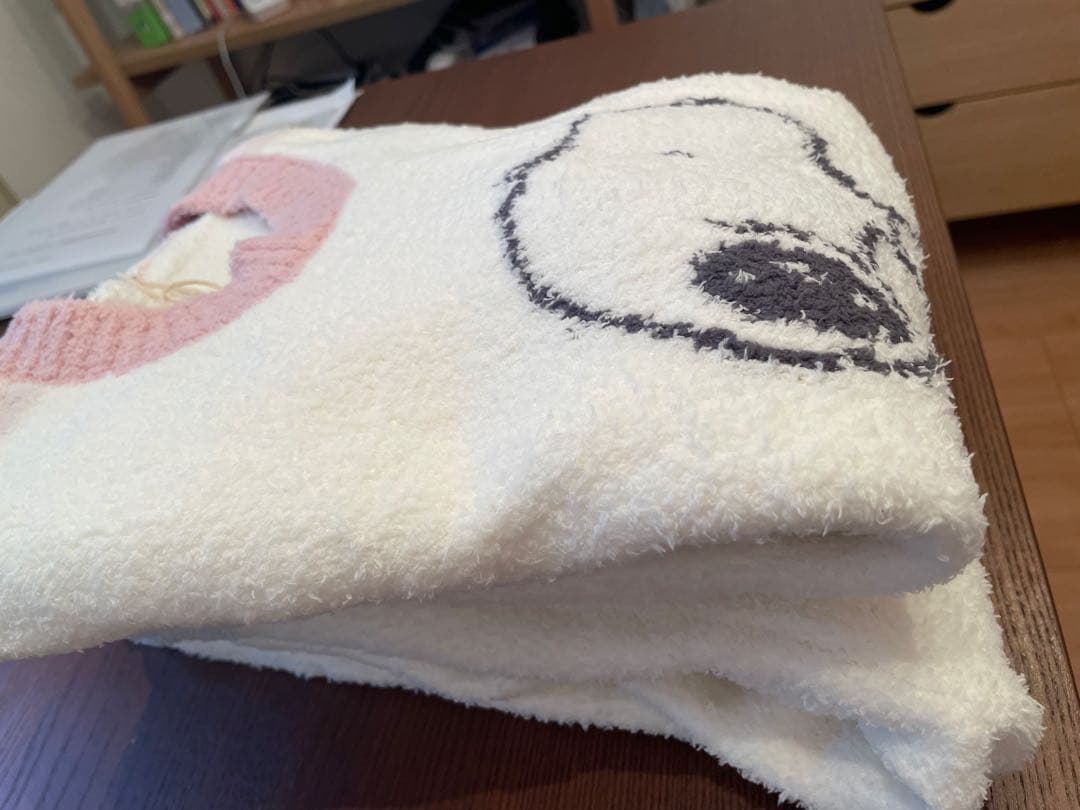 新品！可愛い、モコモコ、ふわふわ、スヌーピー柄パジャマ上下2点セットパジャマ！