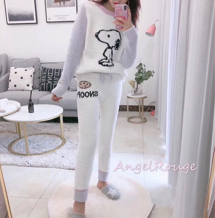 新品！可愛い、モコモコ、ふわふわ、スヌーピー柄パジャマ上下2点セットパジャマ！