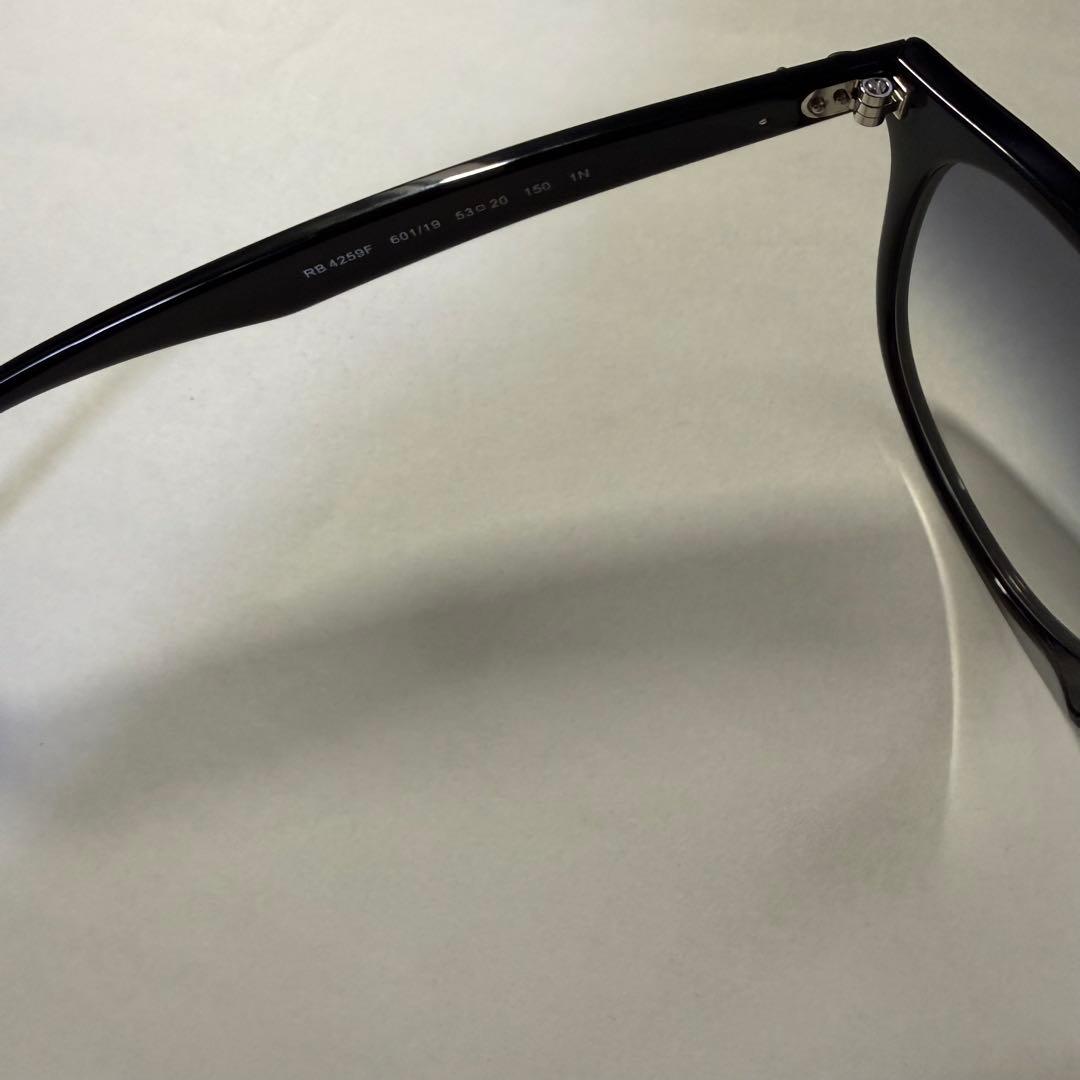 Ray-Ban RB 4259F サングラス