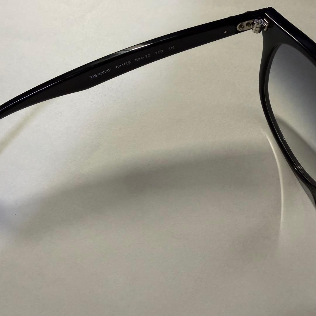 Ray-Ban RB 4259F サングラス