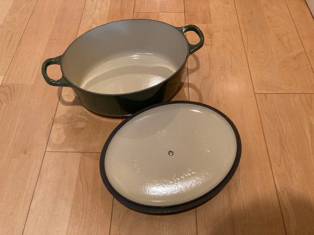 ル・クルーゼ　ココット・オーバル　美品 25cm モスグリーン