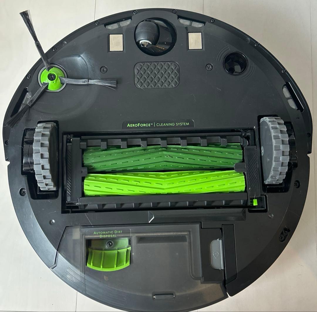 iRobot ルンバ i3+ ロボット掃除機　全自動ゴミ収集機能付き