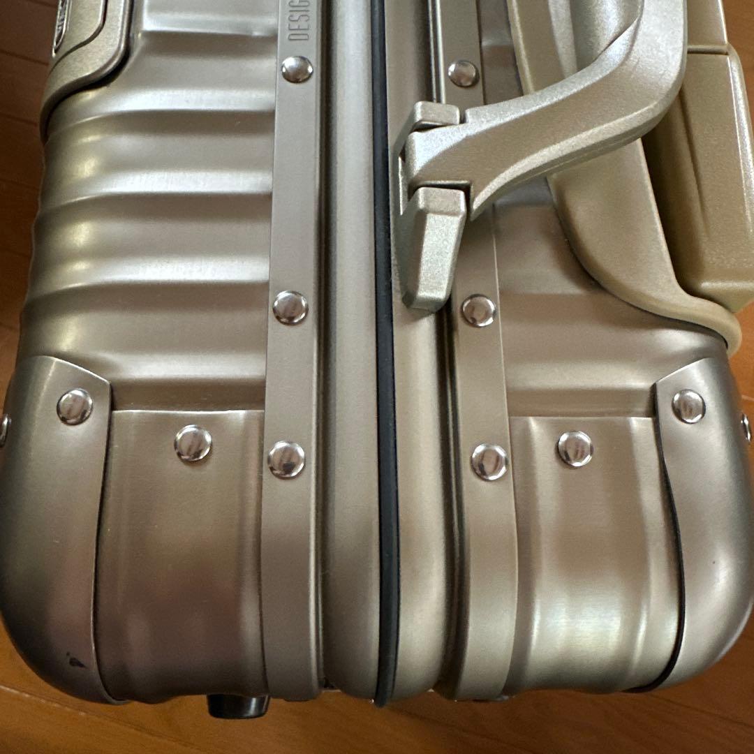 リモワ　RIMOWA トパーズ　チタニウム　32L 機内持込　スーツケース　金