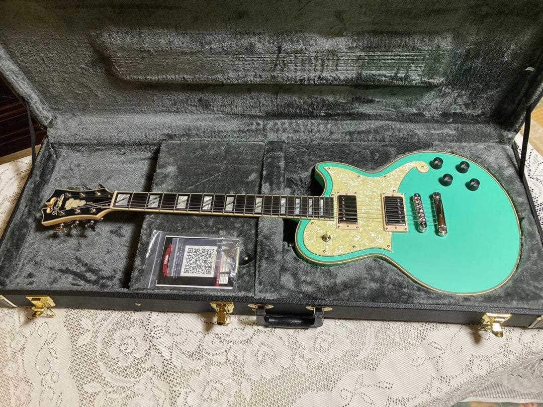 ギター D'Angelico Deluxe Atlantic LE