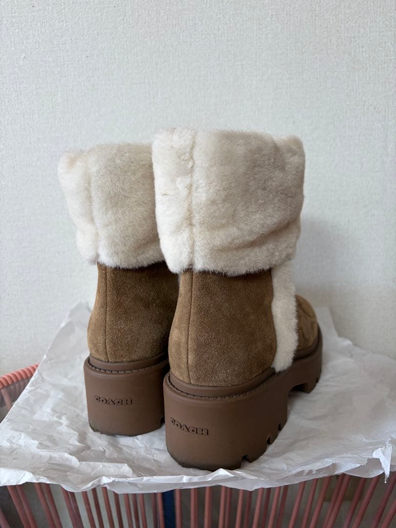 coach コーチ　チャンキー シェルパ ブーティ・シグネチャー スエード