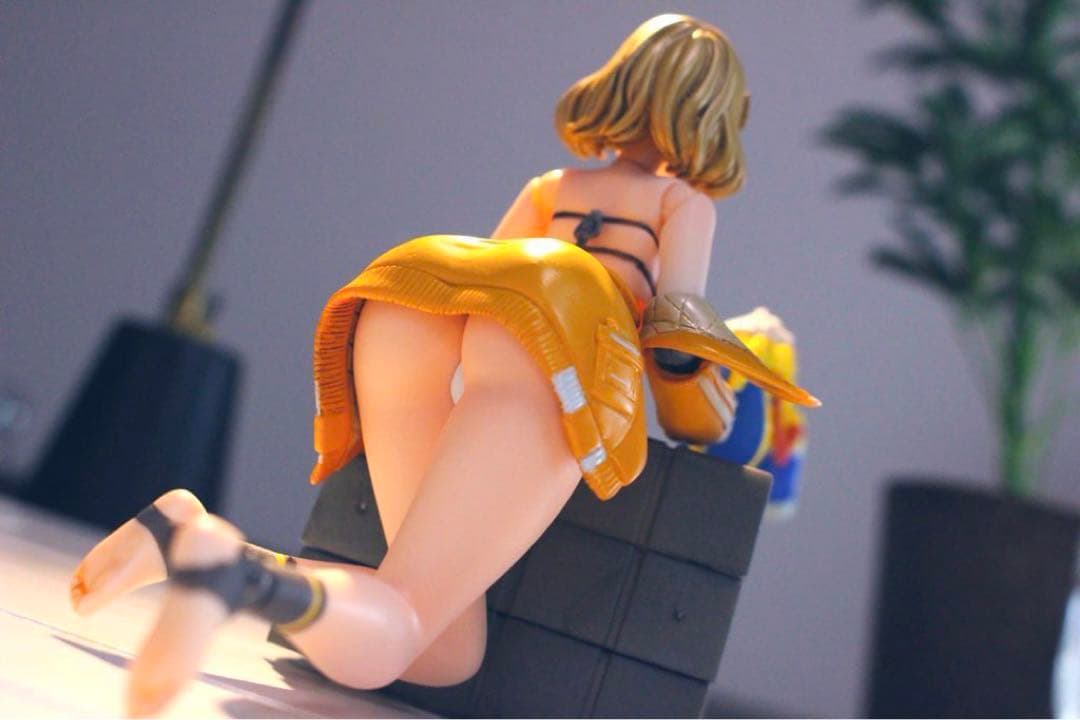 MADHANDS 　勝利の女神　NIKKE アニス 可動式カラーレジン