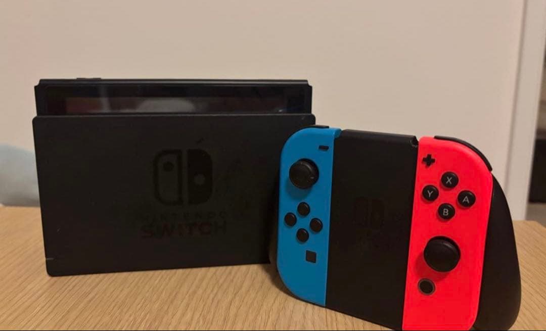 ゆさんNintendo Switch 青/赤 本体