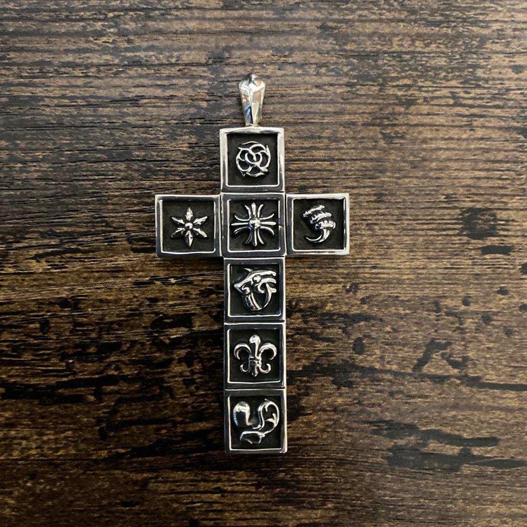 Chrome Hearts マルチフレームドクロスペンダント