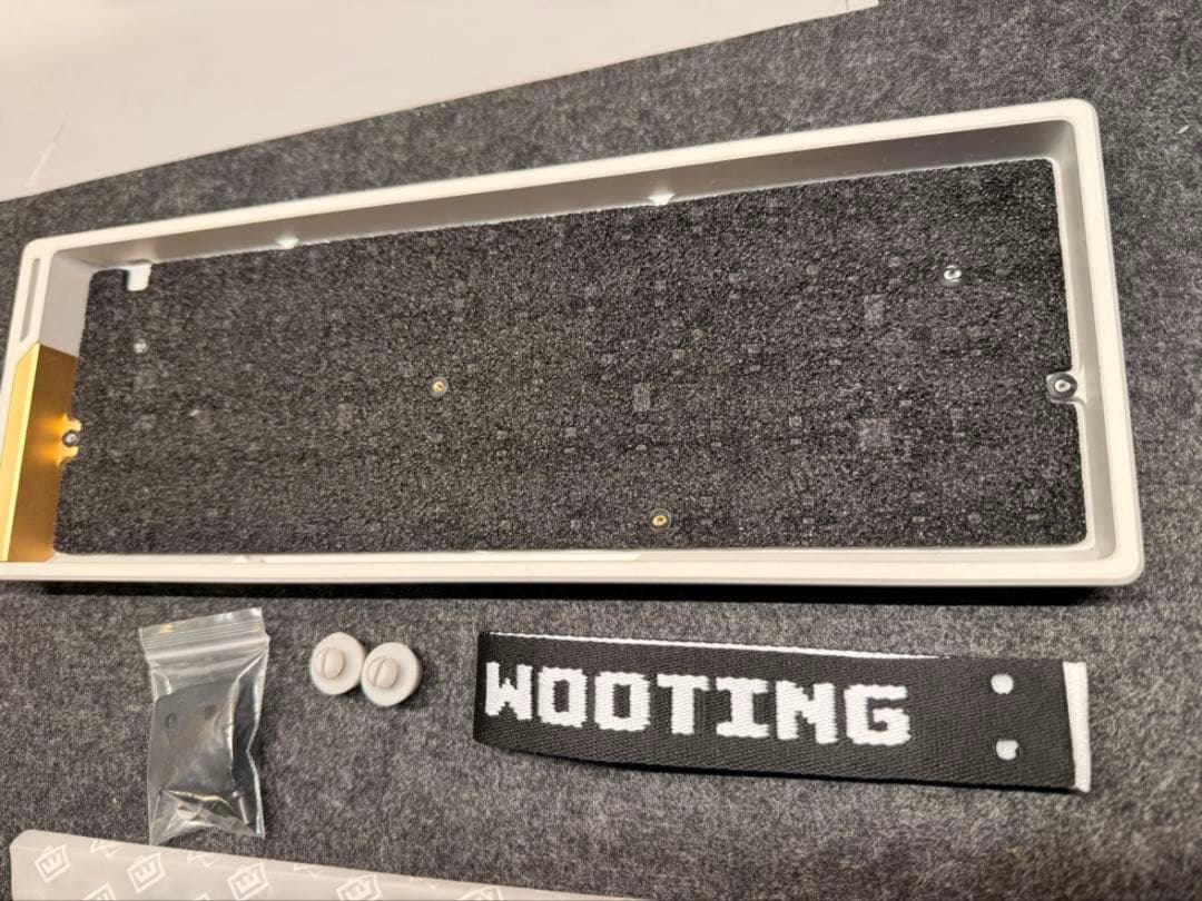 即購入⭕️wooting Alumaze60ケースgray