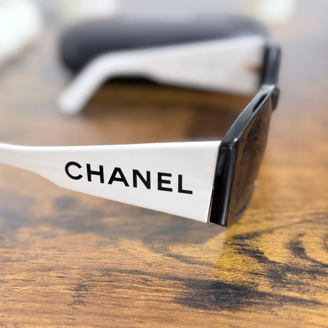 サングラス　CHANEL