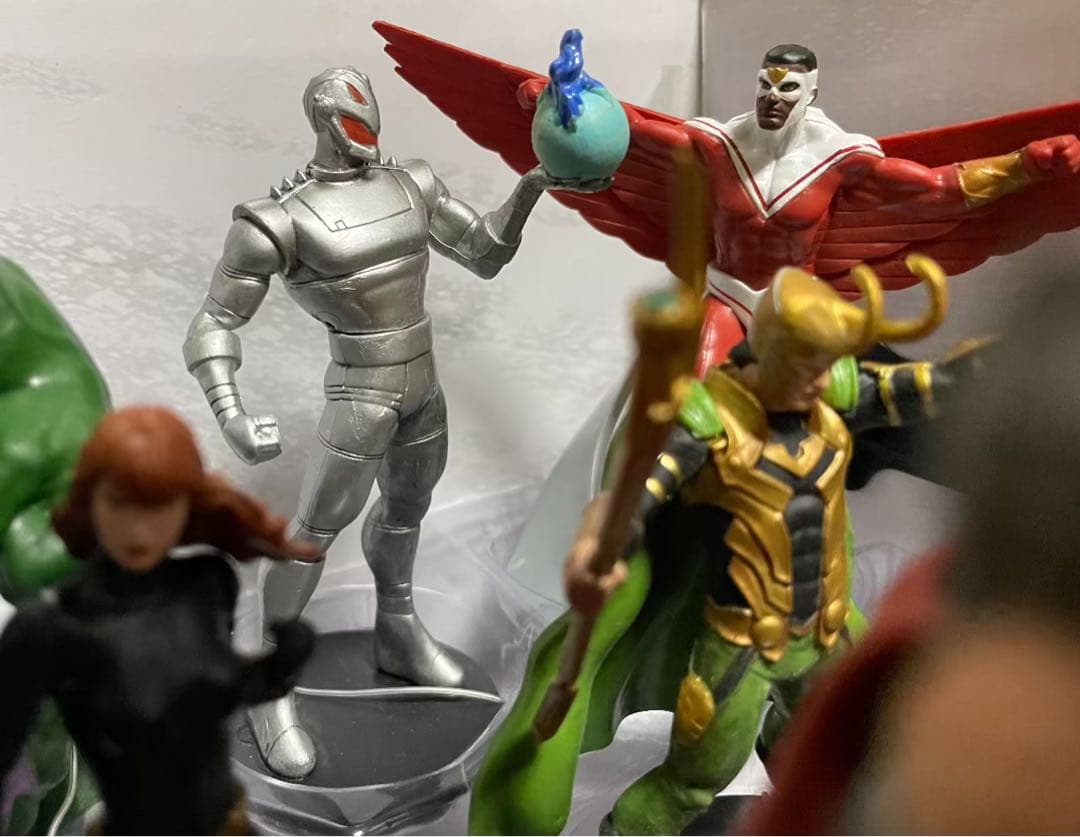 マーベル アベンジャーズ メガフィギュア セット