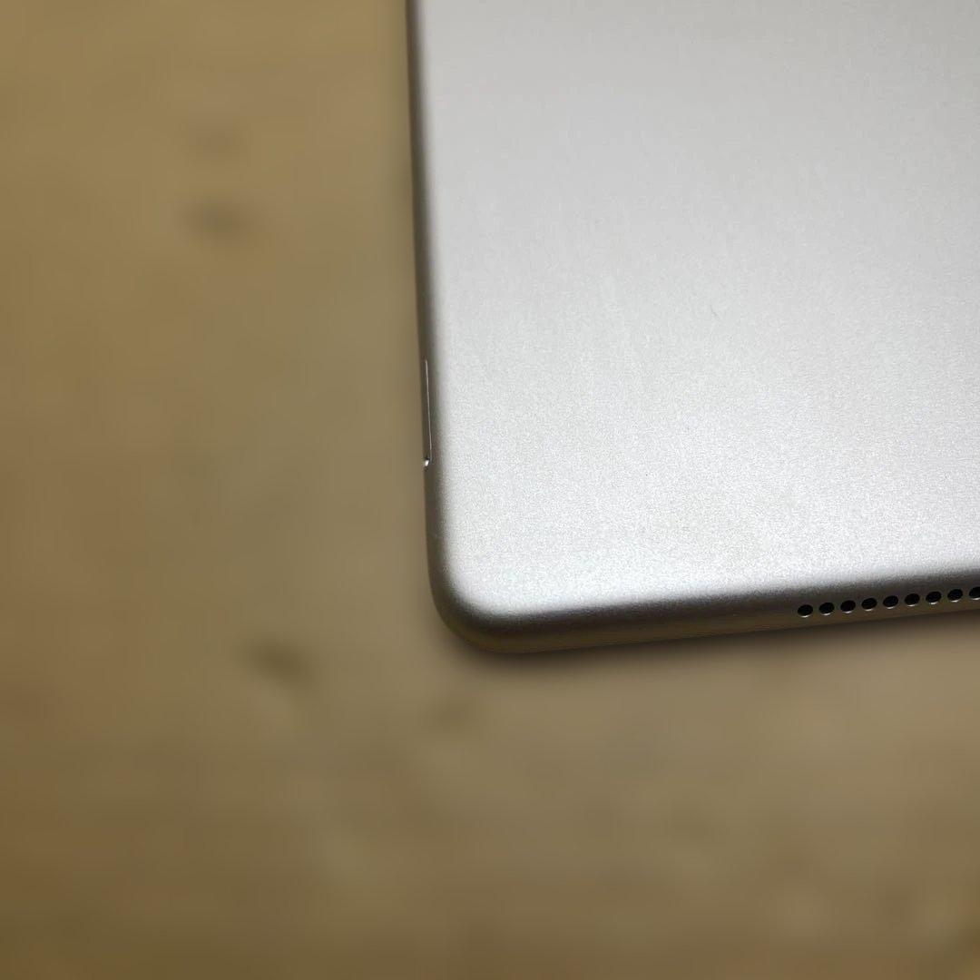 r*u様 iPad Air第3世代/64GBWi-Fiモデル シルバー