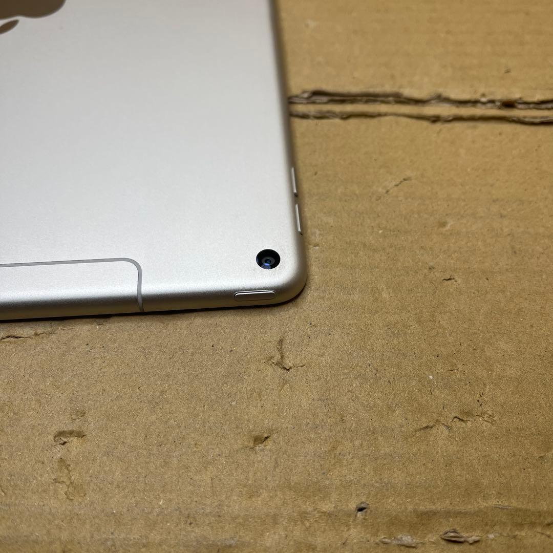 r*u様 iPad Air第3世代/64GBWi-Fiモデル シルバー