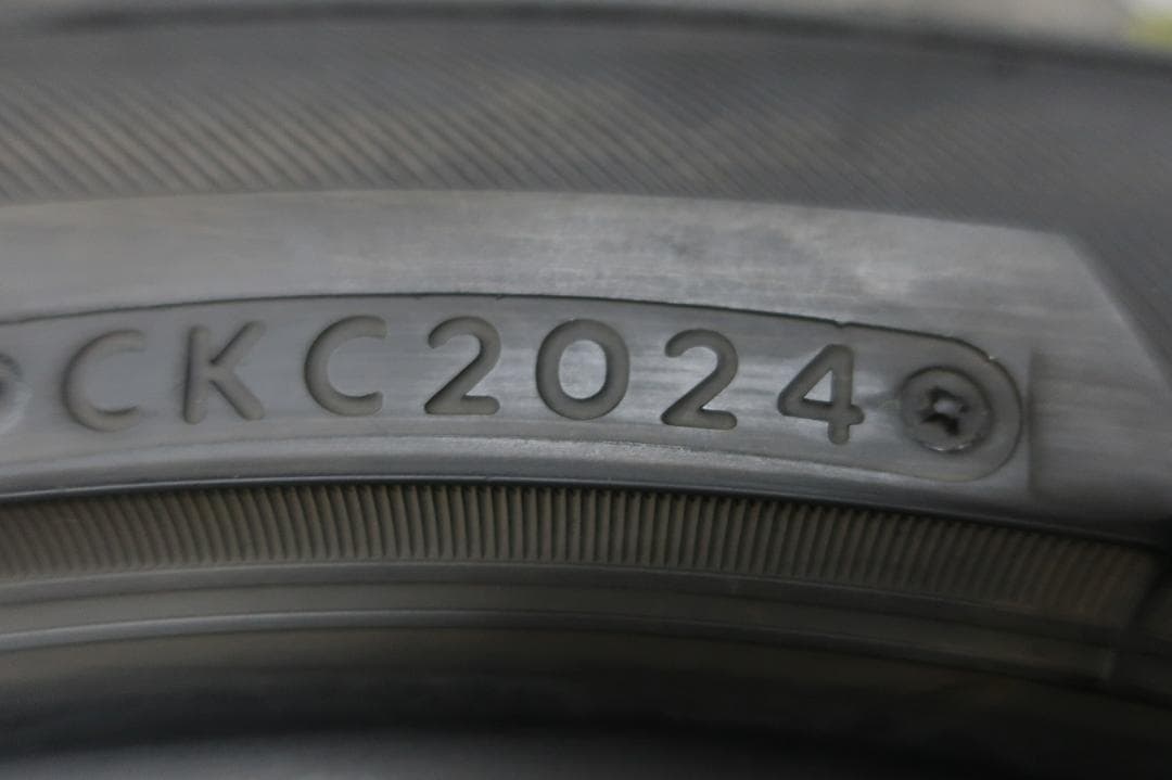 2023~24年　ブリヂストン　ニューノ　225/45R18　国産　バリ溝　4本