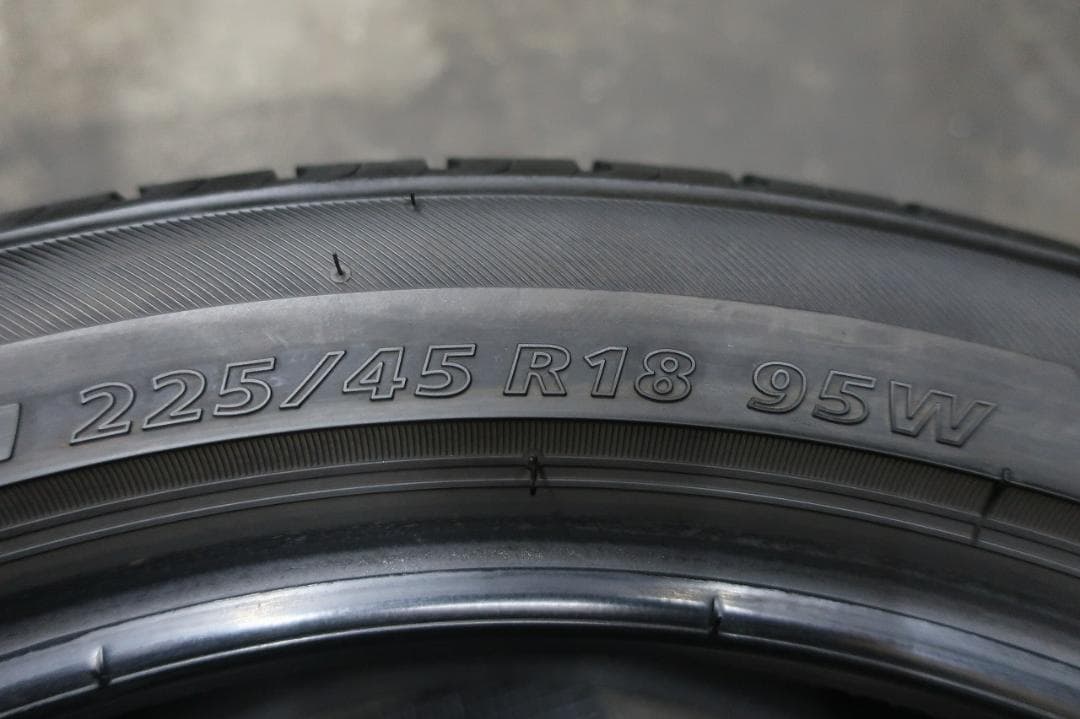 2023~24年　ブリヂストン　ニューノ　225/45R18　国産　バリ溝　4本
