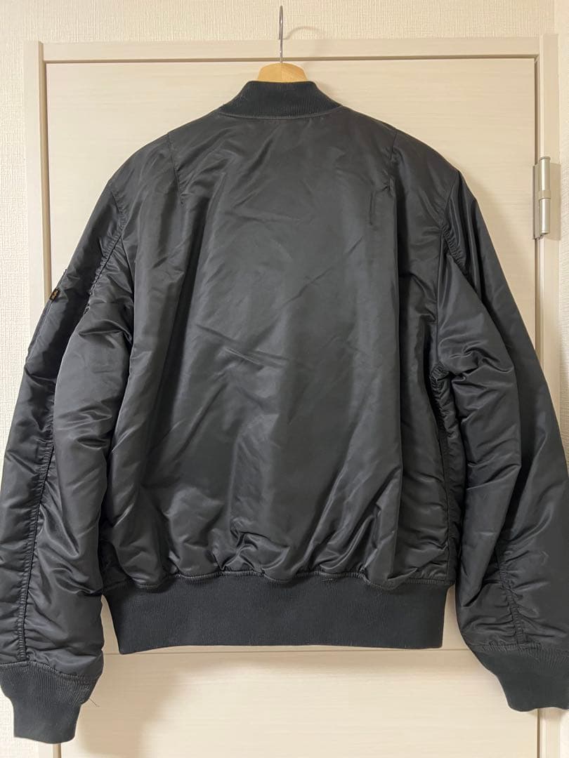 ALPHA INDUSTRIES ブラック ボンバージャケット オレンジ裏地
