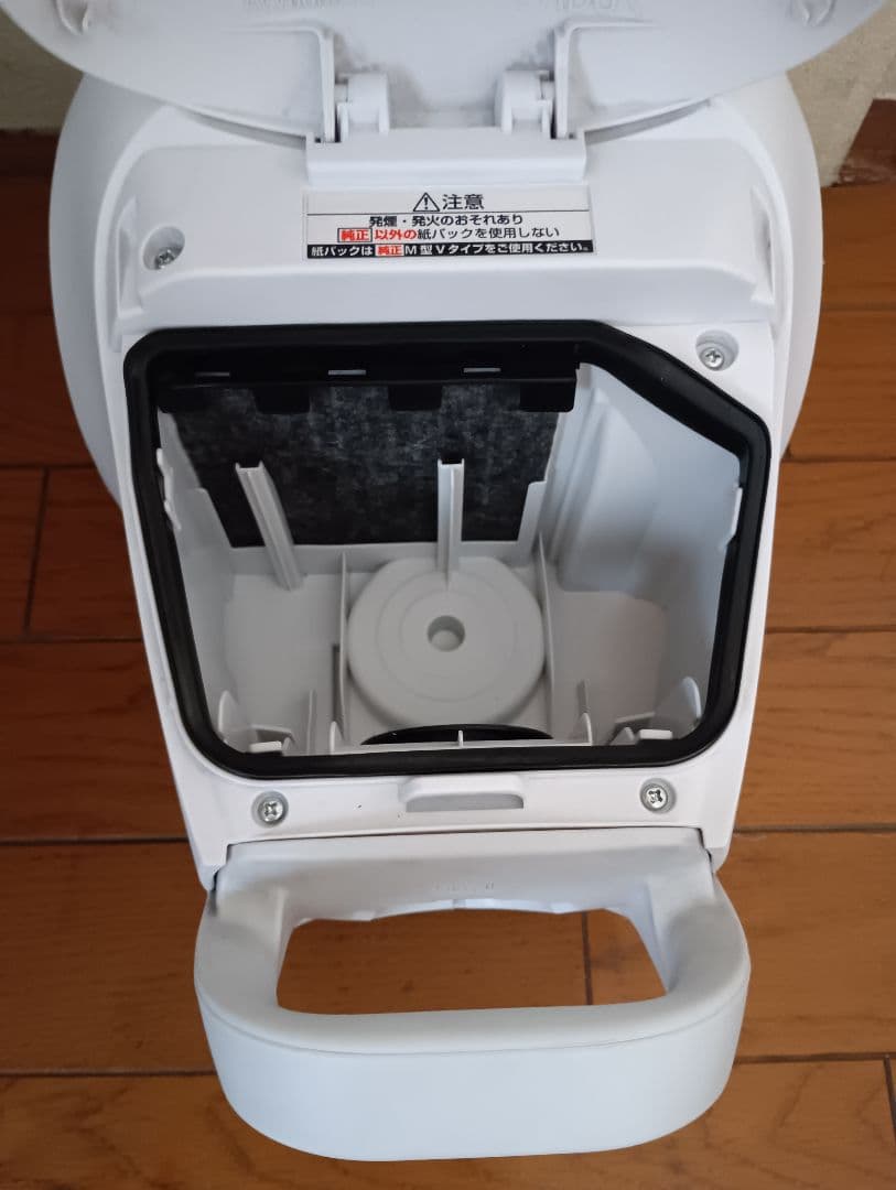 23年製❗クリーンセンサーつき、パナソニック、紙パック式掃除機(パワーノズル）