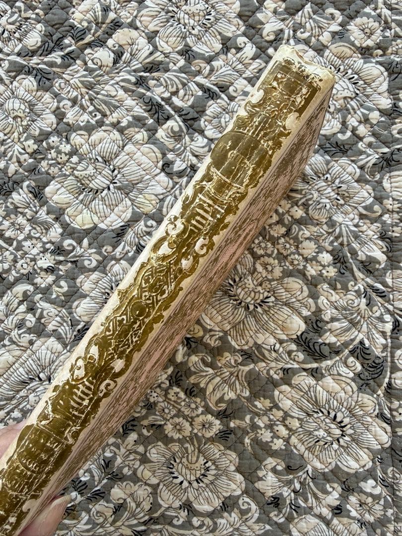 フランスアンティークロマンティック本ピンクとゴールドの箔押し古書1853年
