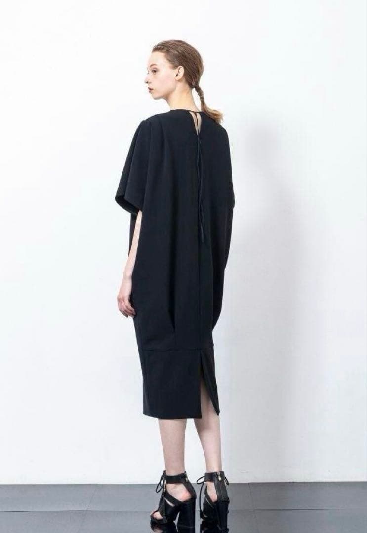 ロキトLaced V-neck dressサイズ1未使用タグつき定価41800円