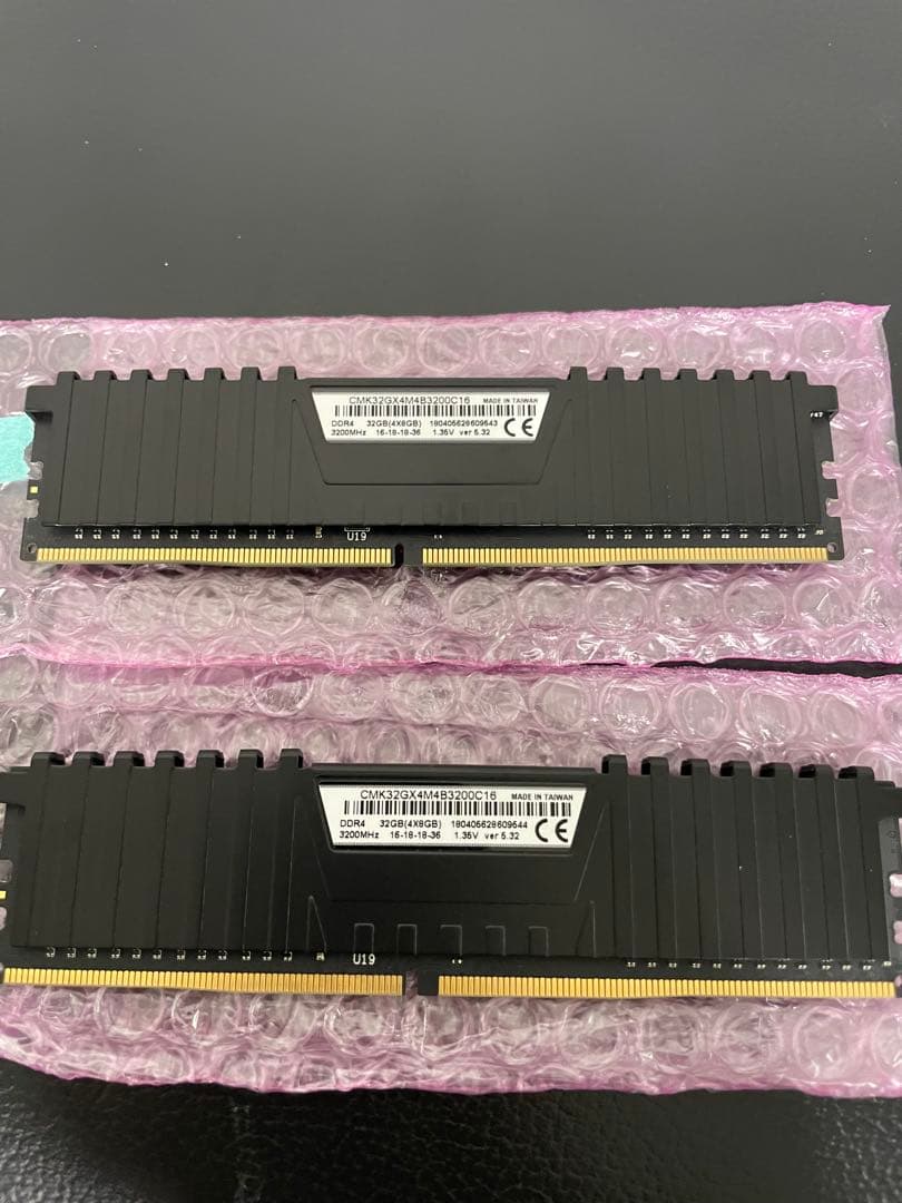 CORSAIR DDR4 CMK32GX4M4B3200C16 8GB×2枚