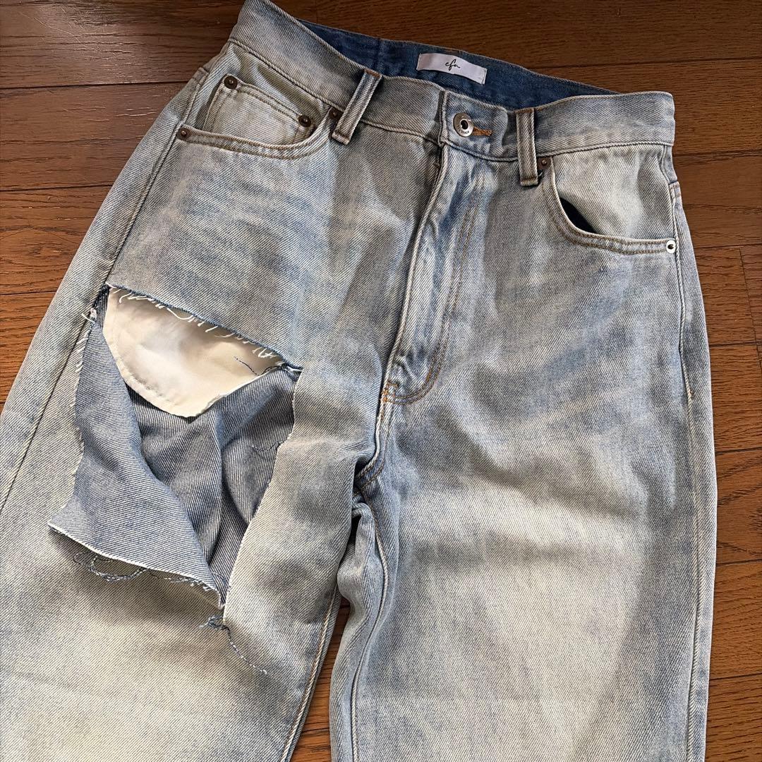 CUT OUT STRAIGHT DENIM サイズS ライトブルー