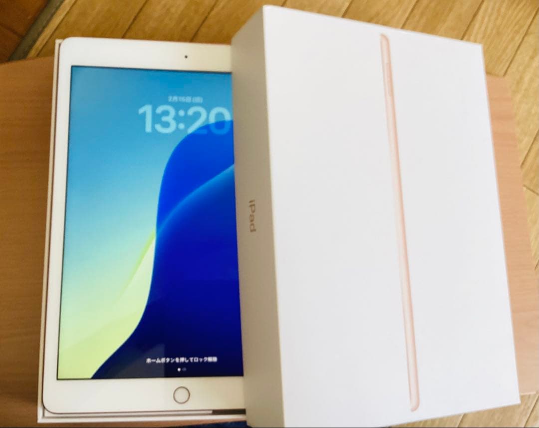 【hit_】iPad 第8世代 Wi-Fiモデル32GBゴールド