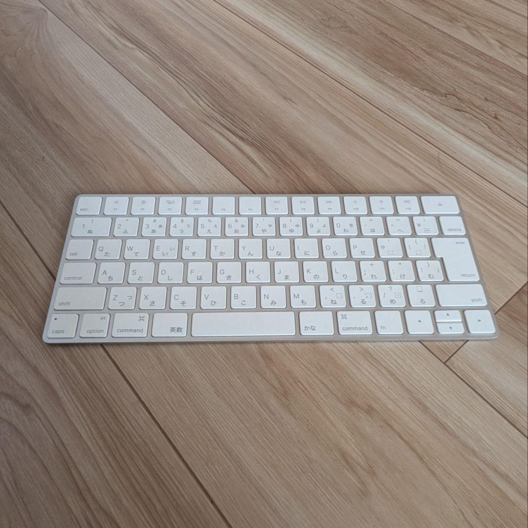 Apple iMac（Late 2015）シルバー 21.5inch【初期化済】