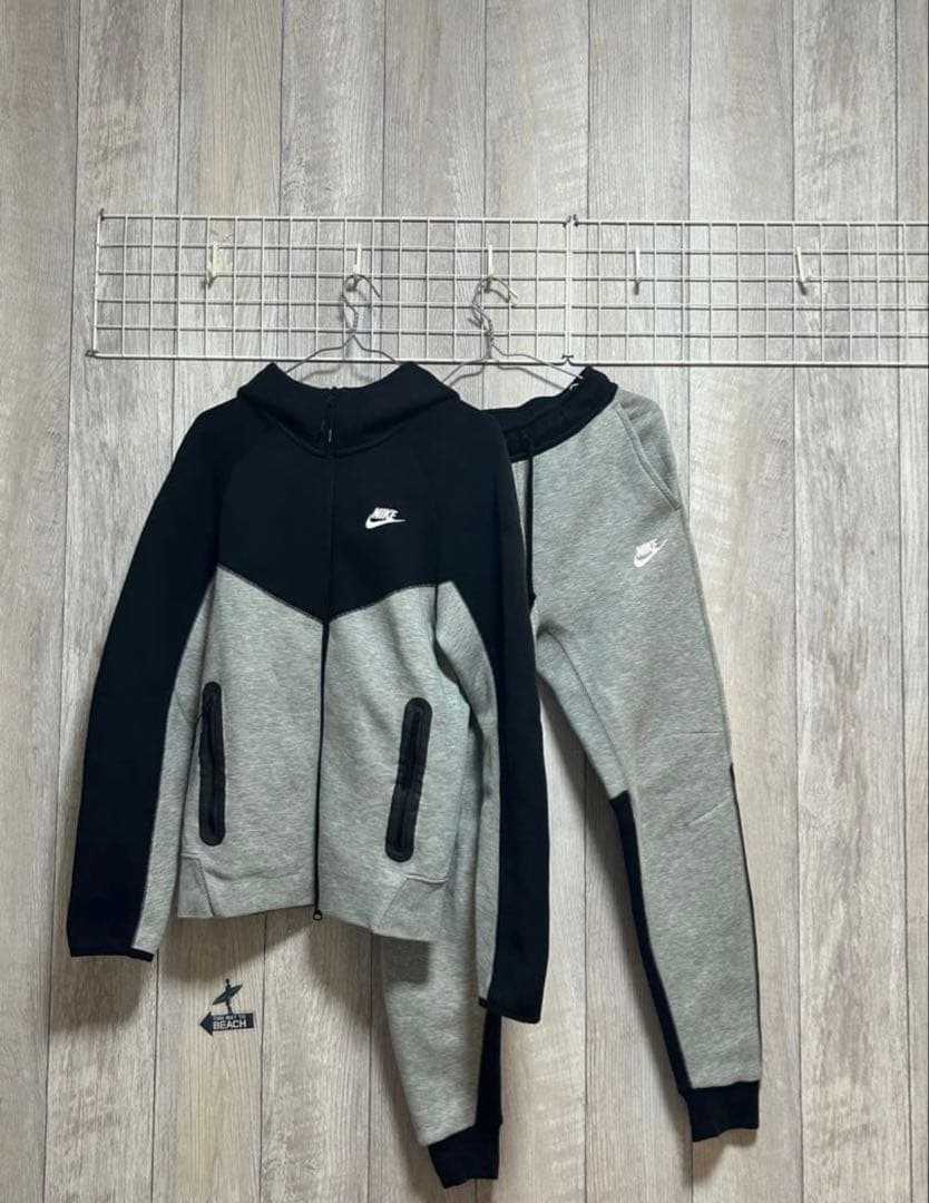 Nike テックフリース