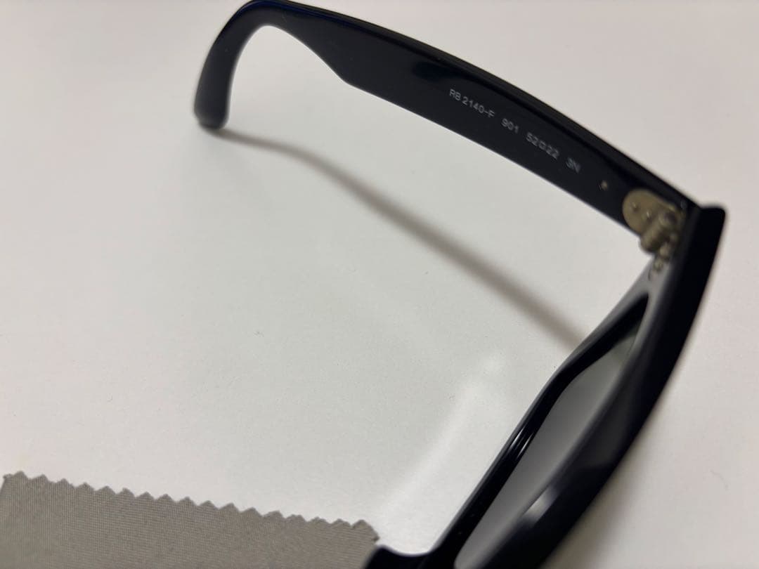 Ray-Ban Wayfarer ブラックサングラス　メンズ サングラス
