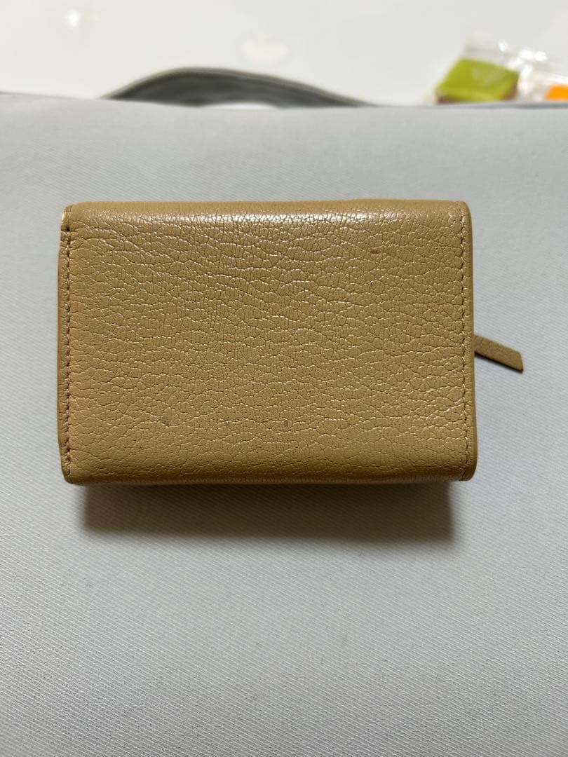 ベージュ レザー 三つ折り財布　バレンシアガ