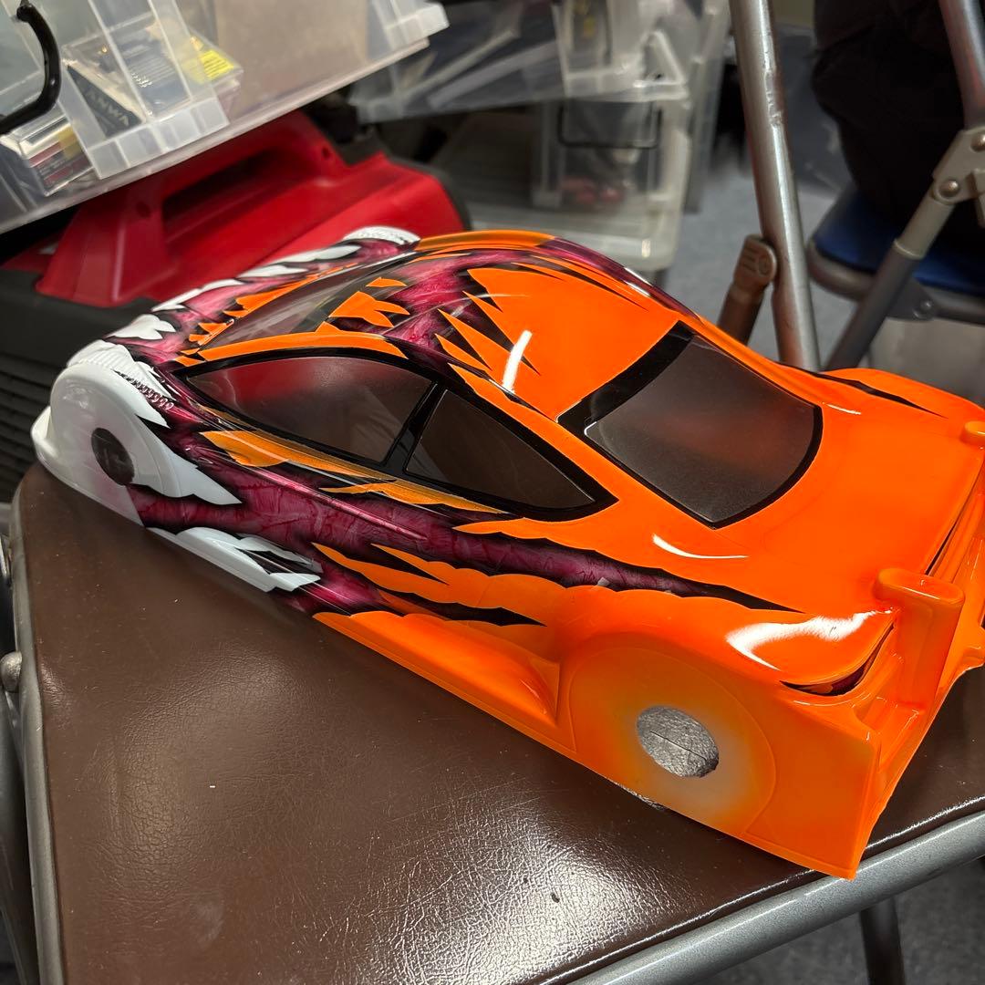 ラジコンカー用ボディ トライバルデザイン