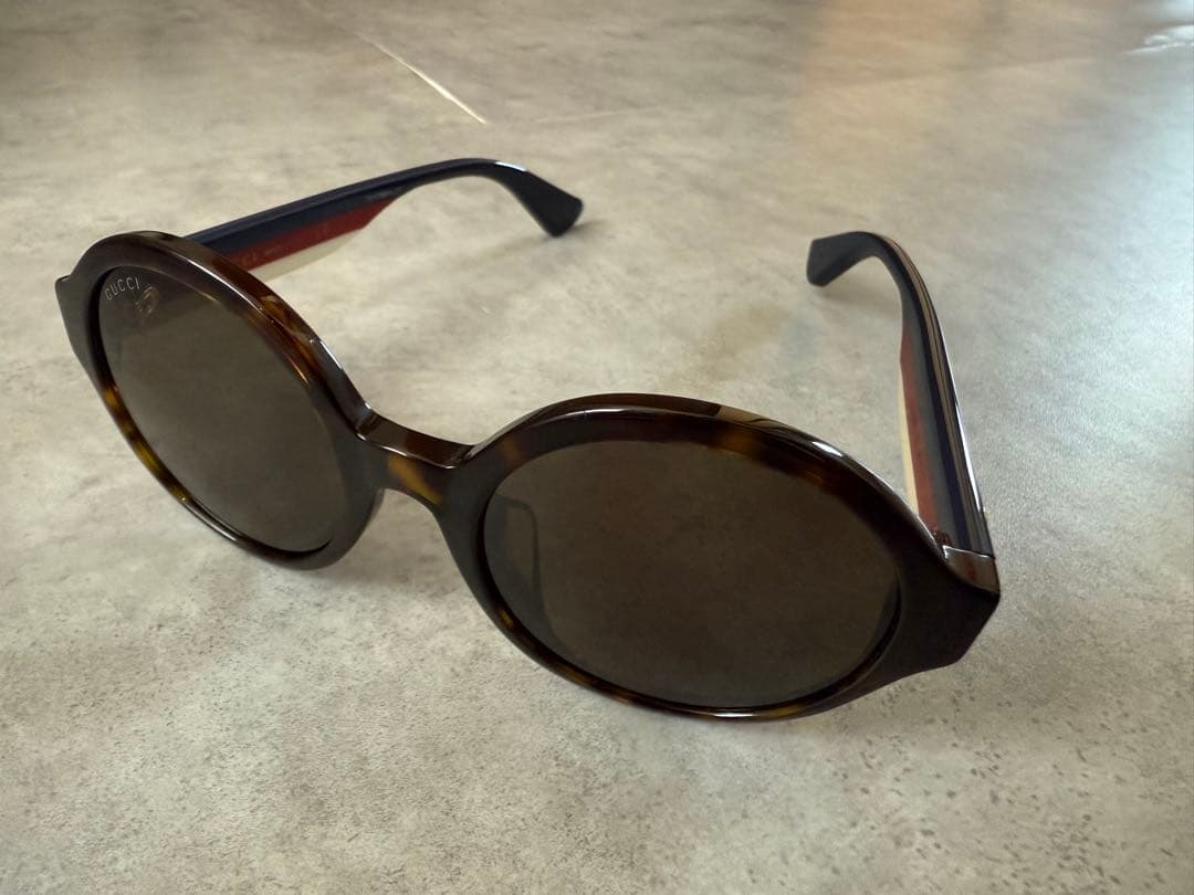 【美品】GUCCI ラウンド型サングラス トリコロールデザイン
