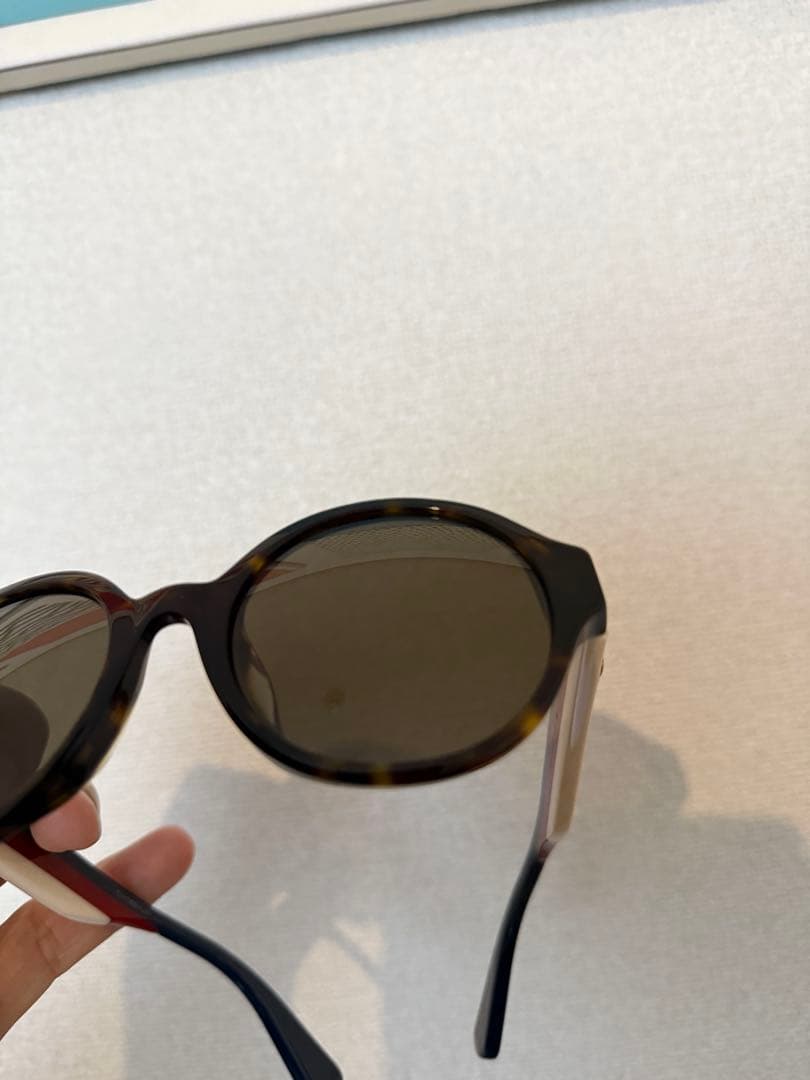 【美品】GUCCI ラウンド型サングラス トリコロールデザイン