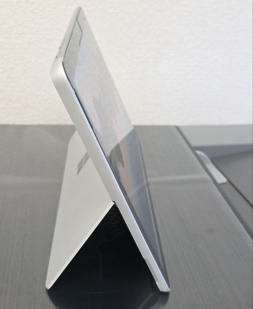 Surface Go2 4GB64GB）本体　windows 11対応モデル