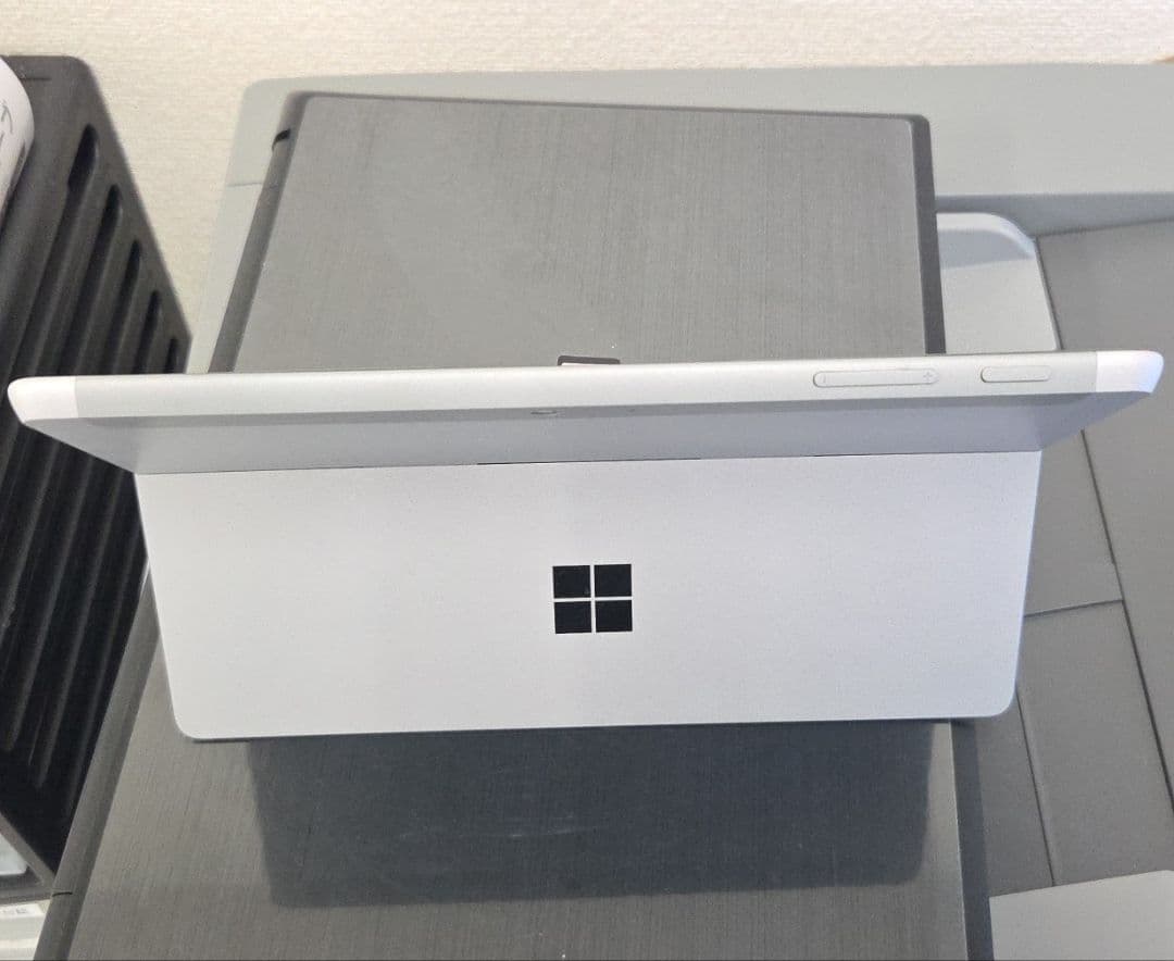Surface Go2 4GB64GB）本体　windows 11対応モデル