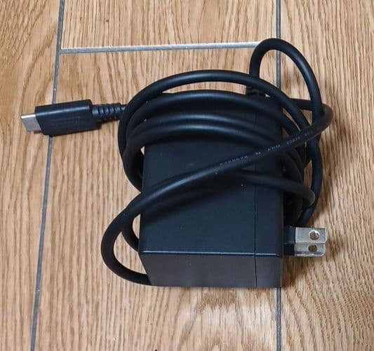 Nintendo Switch 充電器付き