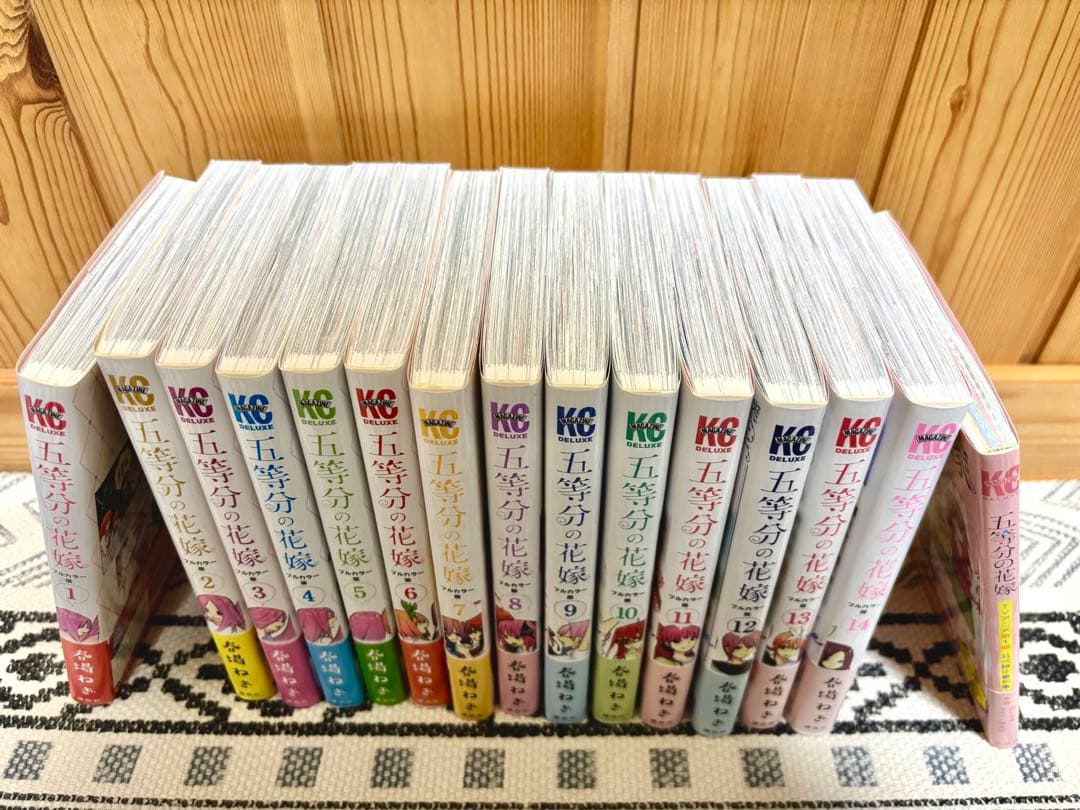 漫画五等分の花嫁フルカラー版全巻＋全巻収納box＋アニメ第1期公式設定資料集＋α