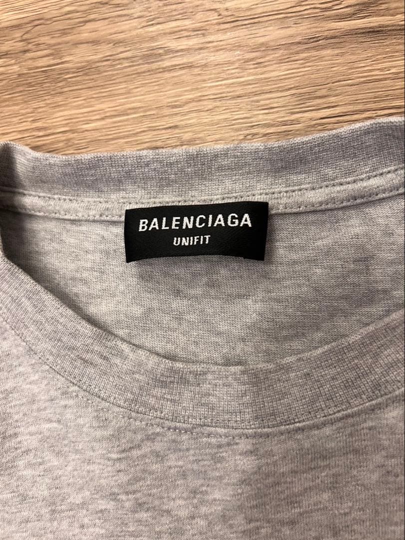 バレンシアガ　　BALENCIAGA Tシャツ　Ｌ　オーバーサイズ