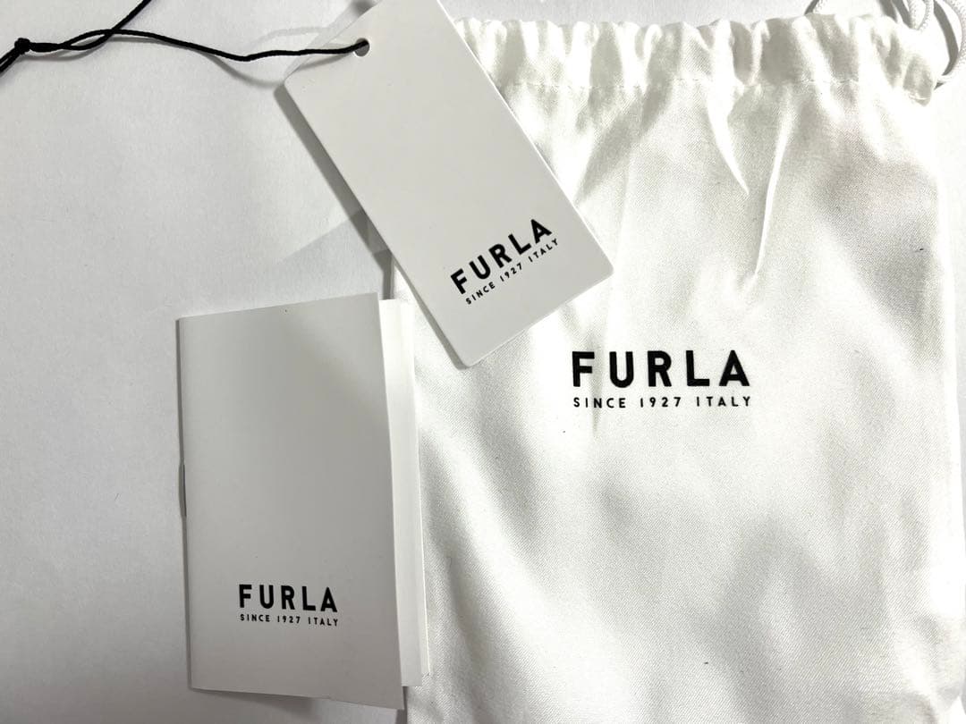 値下げ【新品】FURLAフルラ 3つ折り財布　赤
