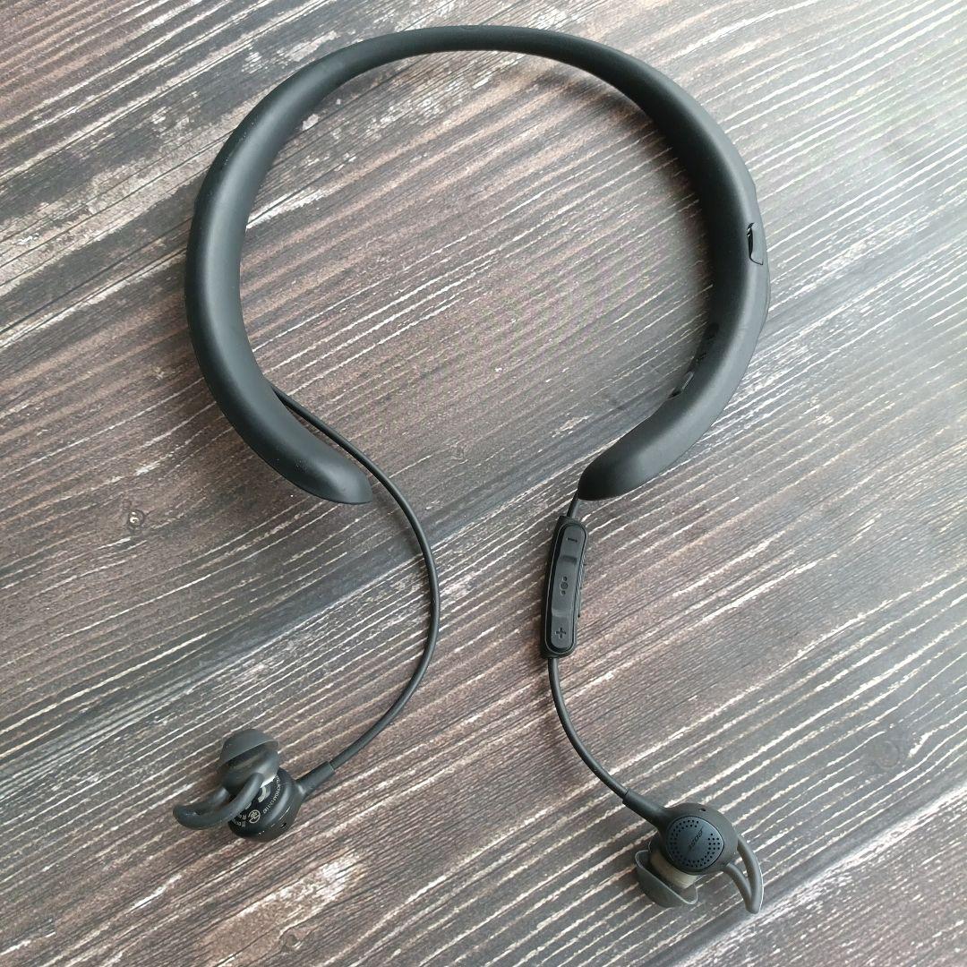 【美品】Bose ネックバンド式ワイヤレスヘッドホン 専用ケース＆充電ケーブル付