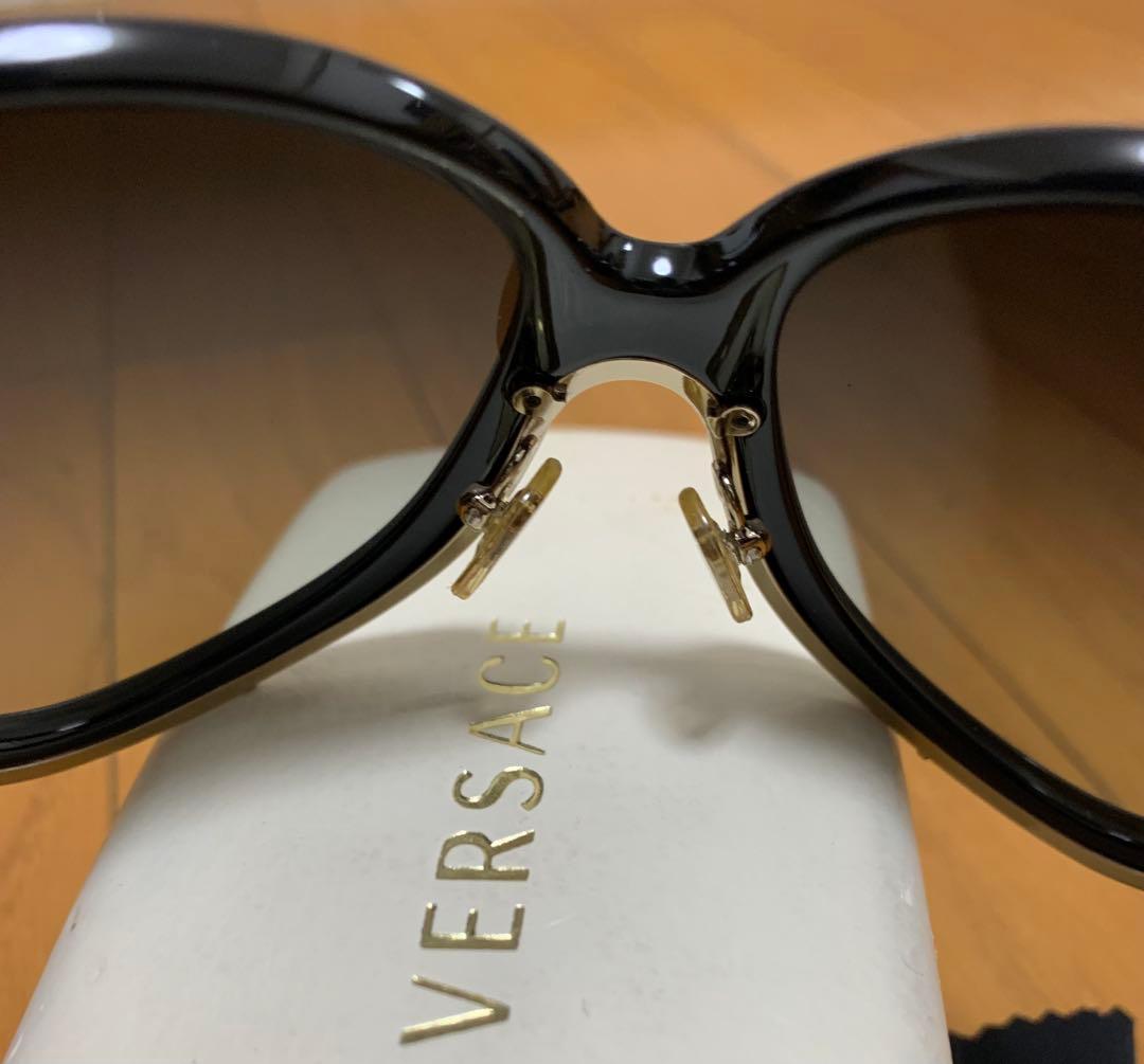 訳あり　VERSACE ブラック サングラス　ヴェルサーチ　ベルサーチ　メンズも