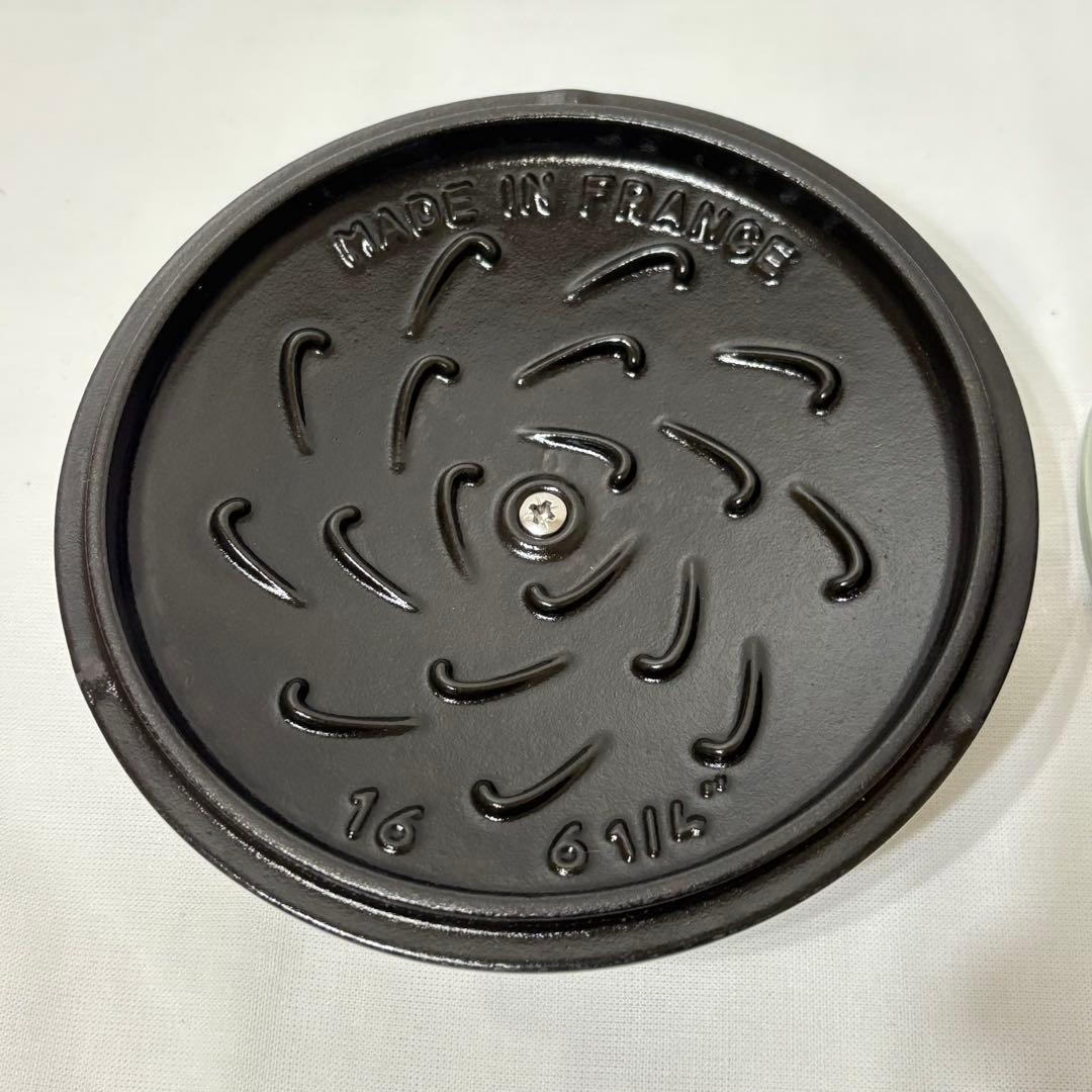 STAUB ストウブ ラ・ココットde GOHAN M Lily カンパーニュ