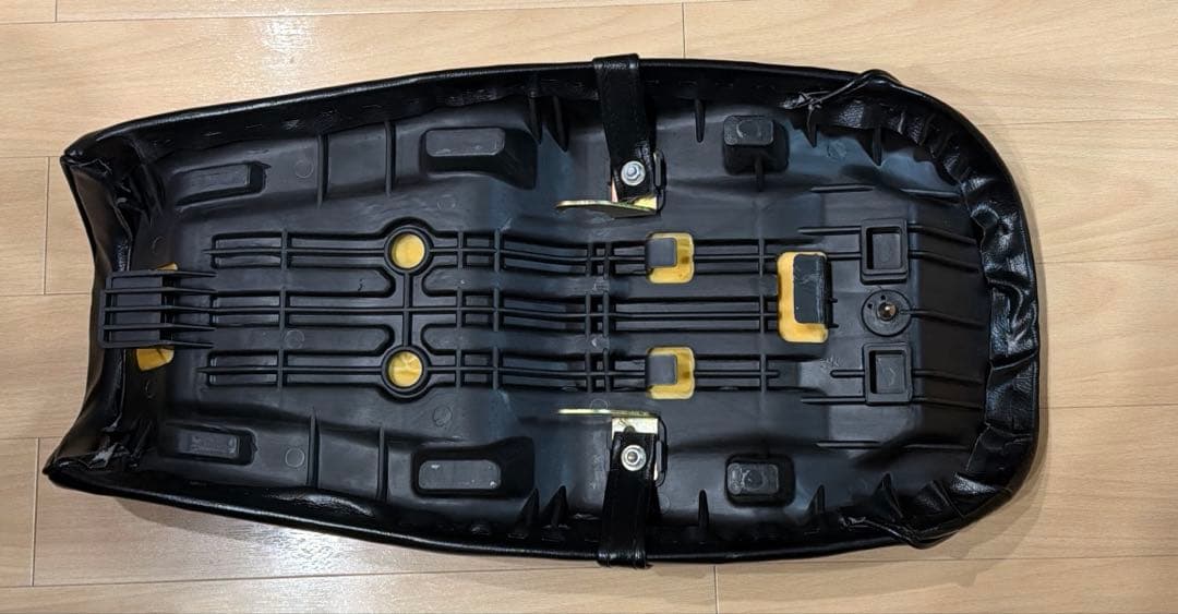 【美品】HONDA ジェイド用 CBX風シートあんこ抜き MC23
