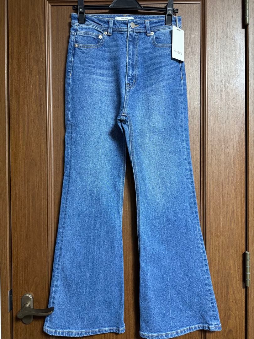 まや【新品未使用】snidel organics ブーツカットデニム1