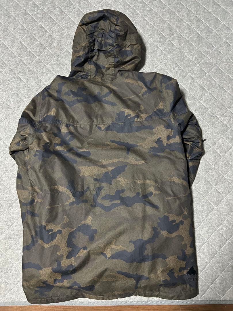 BURTON スノーボードウエア　迷彩 Ｍサイズ