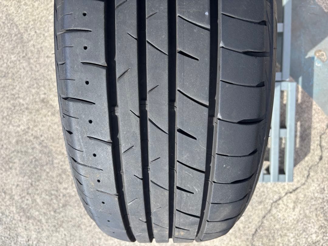 デリカット　BRIDGESTONE PX-RV II 235/50R18