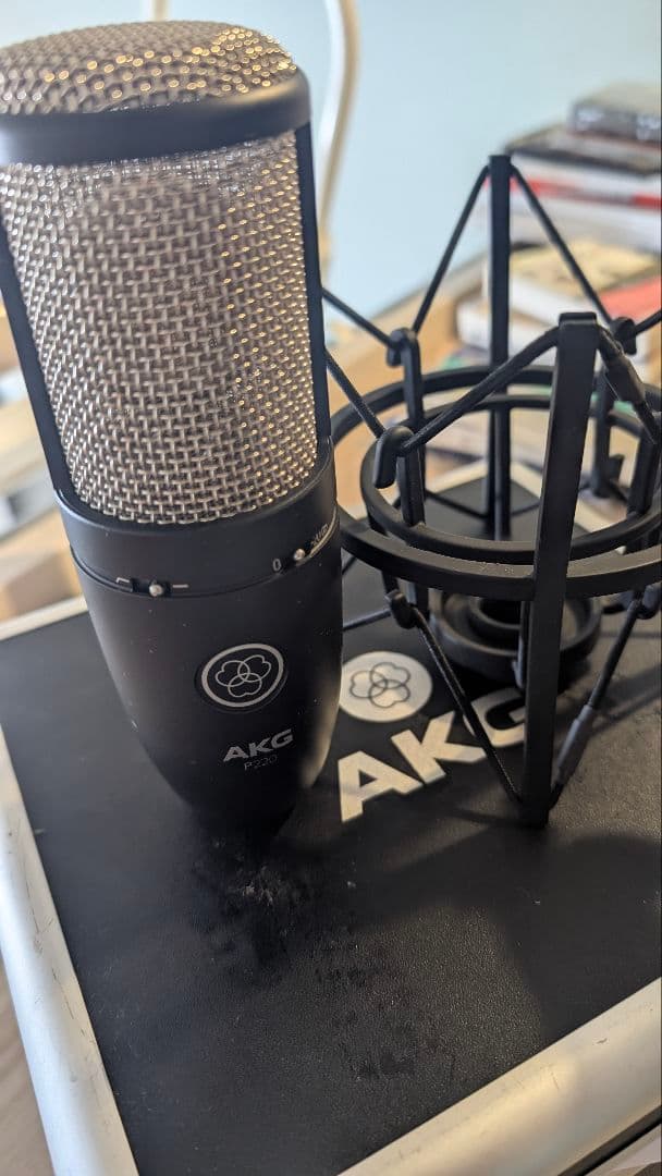 AKG P220 コンデンサーマイク【美品】