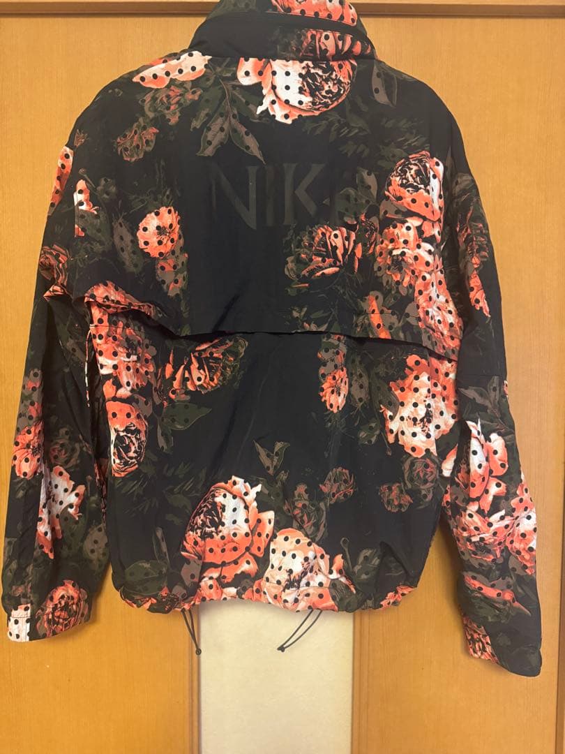 NIKE 花柄ドットジャケット
