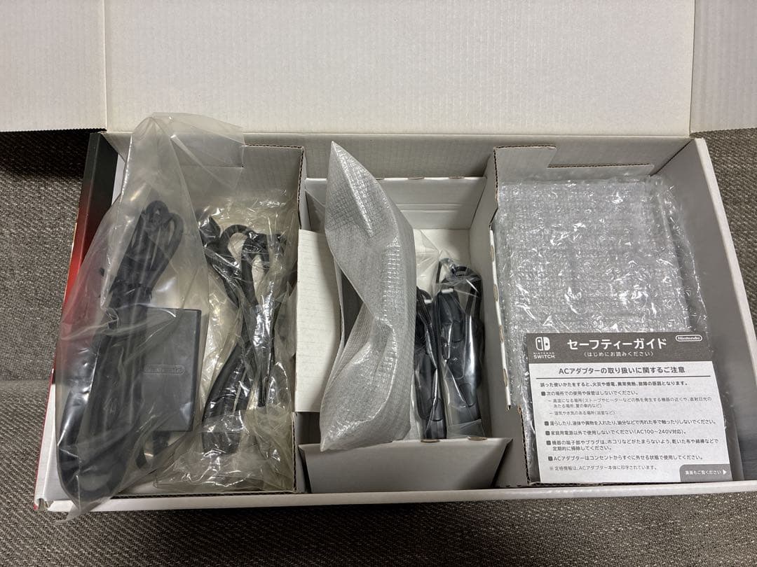 【送料無料】Nintendo Switch グレー 本体 ドック付き